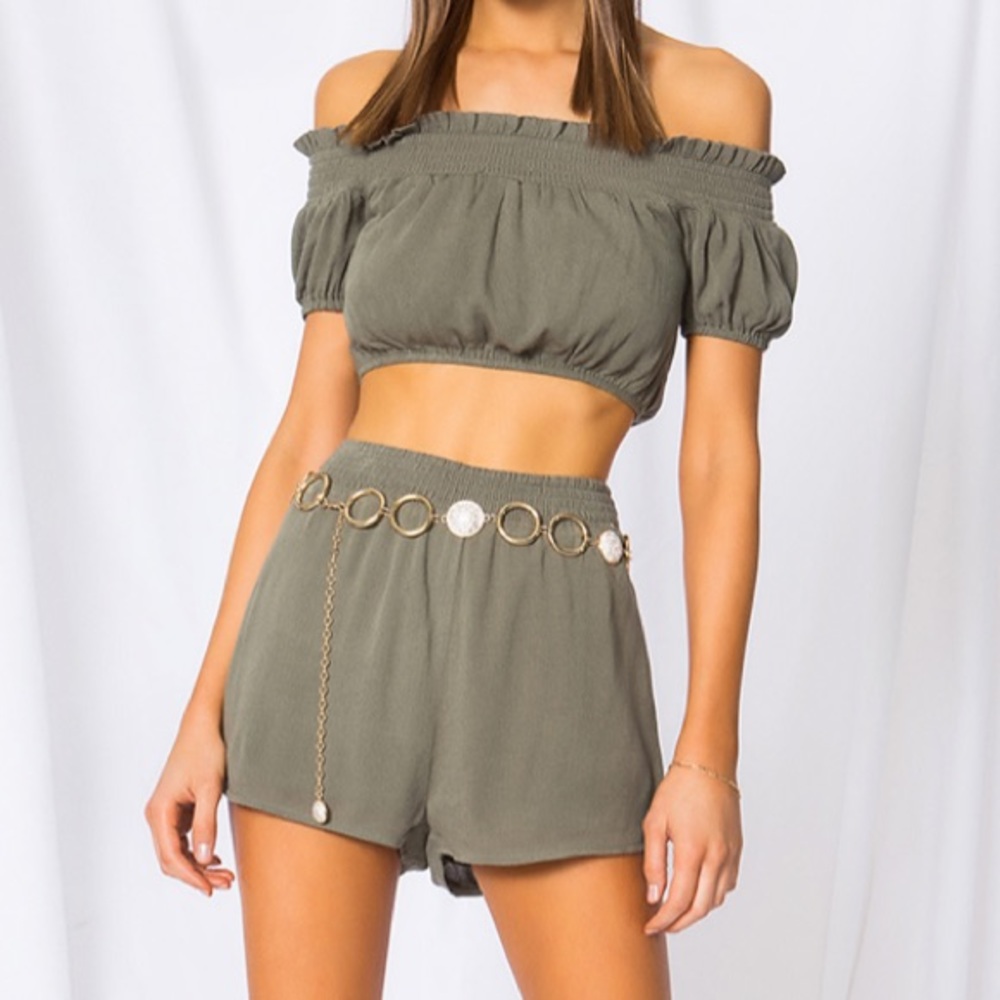 🆕Revolve Superdown Ariana Olive Green 2 Piece Set